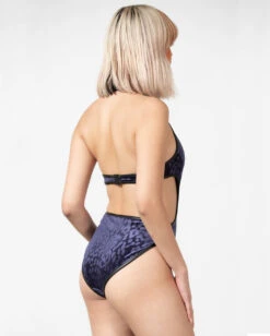 KILLSTAR Barbarella Neckholder Body -Halloween Kostüm Geschäft killstar barbarella halter bodysuit plum killstar gothic body leo print bodysuit gothic fashion 53475