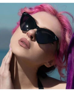 KILLSTAR Bat An Eye Fledermaus-Sonnenbrille -Halloween Kostüm Geschäft killstar bat an eye fledermaus sonnenbrille killstar bat an eye sunglasses gothic fashion gothic mode 51115 03