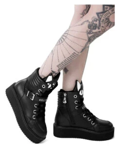 KILLSTAR Keiko Kitty High Top Sneaker -Halloween Kostüm Geschäft killstar keiko kitty high top sneaker gothic fashion und accessoires online kaufen 51605 5