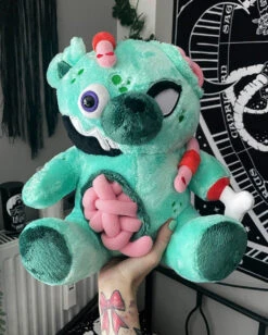 KILLSTAR Zombieal Plüschtier -Halloween Kostüm Geschäft killstar zombieal pluesch tier undead teddy killstar kreeptures gothic kuscheltier gothic accessoires und geschenkideen 53720
