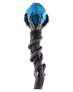 Zauberstab Serpenta Mit Blauem Stein -Halloween Kostüm Geschäft zauberstab serpenta mit blauem stein magic wand serpenta with blue stone cosplay kostuemzubehoer 38923 03
